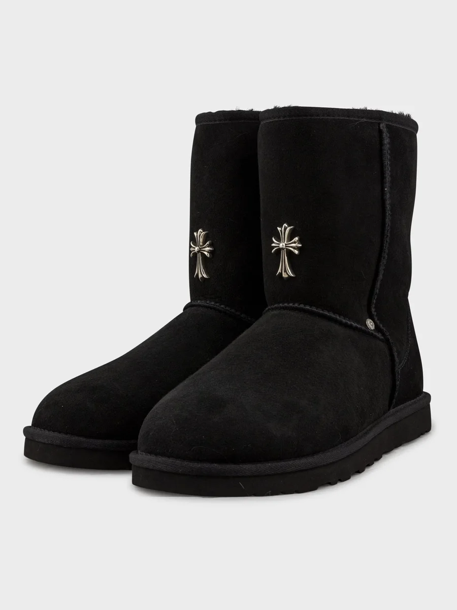 Black Chrome Heart Uggs Black Chrome Heart Uggs